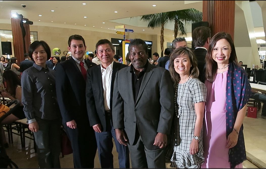 AmChCEO's tweet photo. #ACCS team w/#Ningbo Chapter Prez #KevinPan in @southcoastplaza #midAutumnFestival event.  ACCS Prez @robertsaccs sent greetings frm China. https://t.co/ieMbdjnIxA