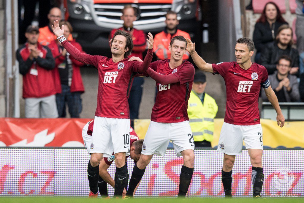 ACSparta_CZ's tweet photo. Tomáš Rosický dnes slaví 37. narozeniny! Přejeme vše nejlepší 💙💛❤️ https://t.co/3PWDcpgng7