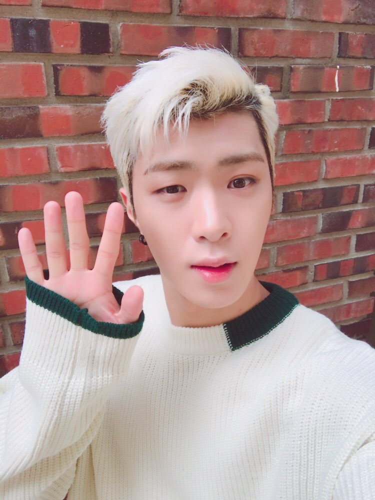 ONF_members's tweet photo. [와이엇] ���러분~ 추석 잘보내세요~❤️ https://t.co/ULq6fMxdhq