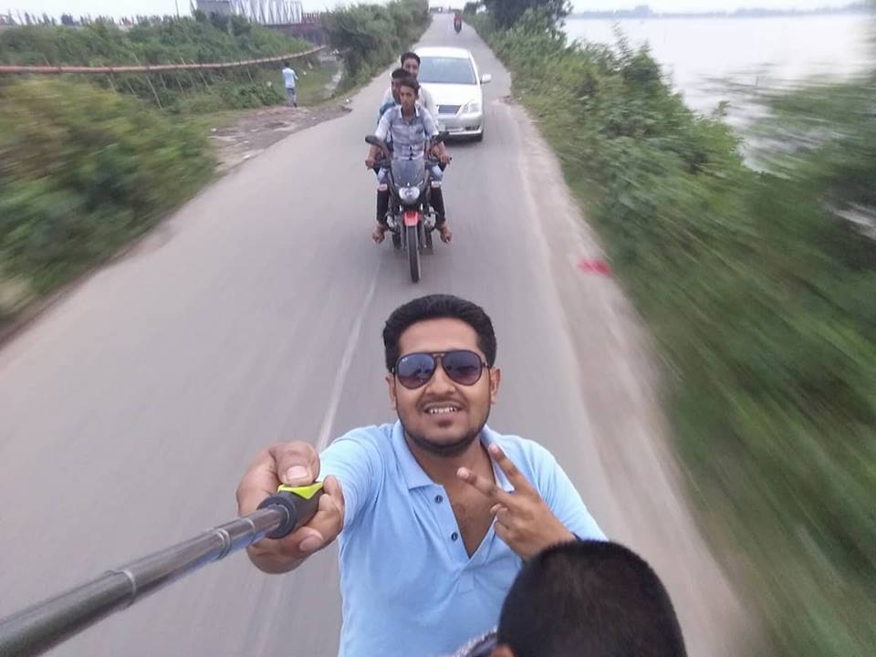 a_k_zilanii's tweet photo. Eid-Ul-Adha (02-09-17)
One of the best moment
#bikingtime😉😉 https://t.co/ELHsNLRv6n