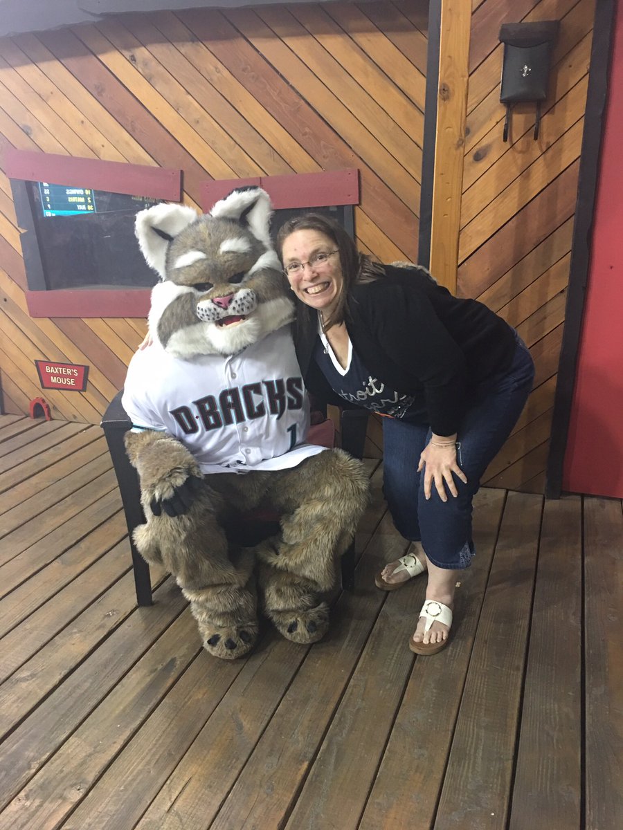 Jenni31170911's tweet photo. @DbacksBaxter Go DBacks beat the Rockies #WildCard #OurSeason #PostSeason2017 https://t.co/YzKjZZE7xA
