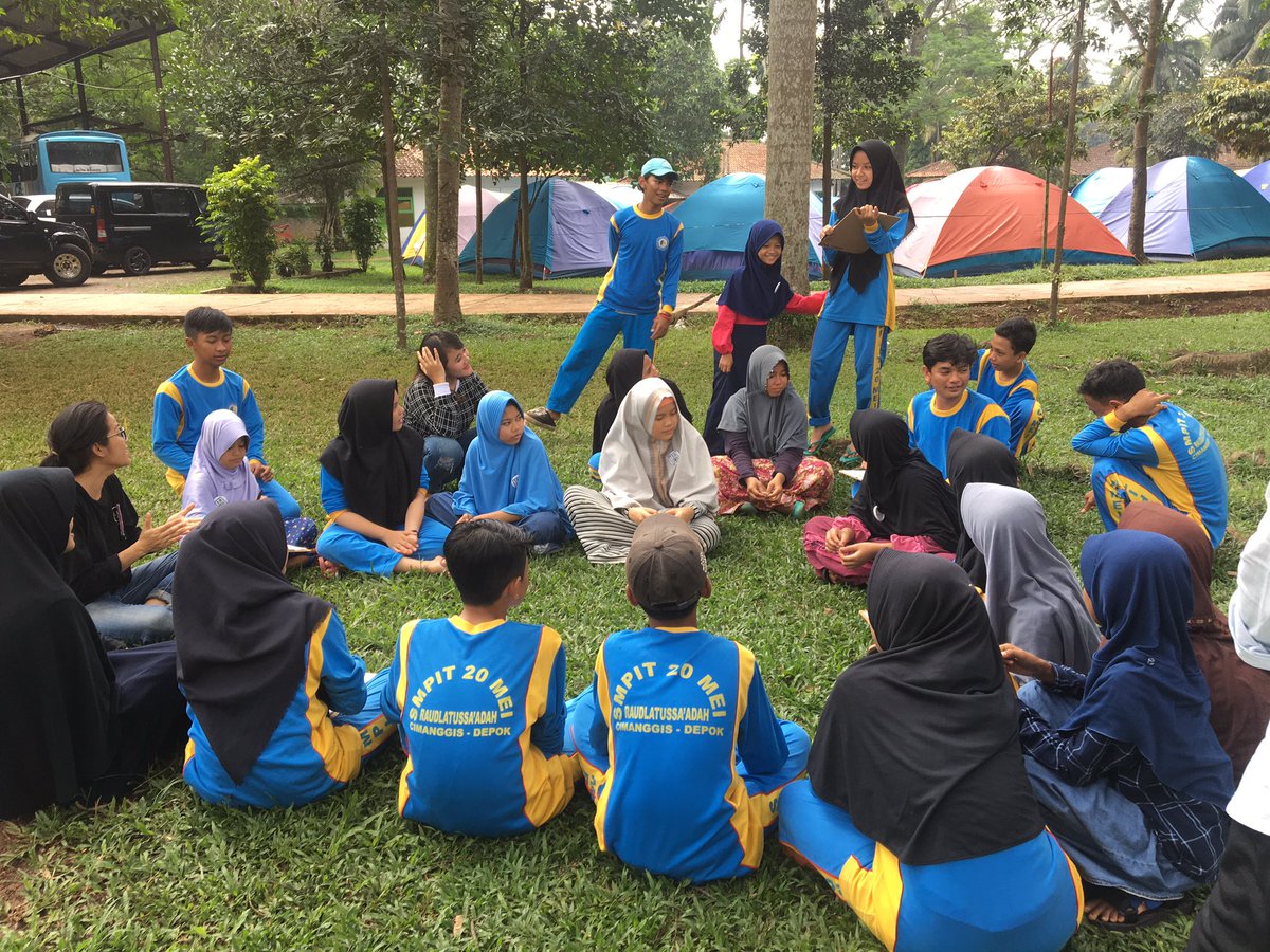 fgtleader's tweet photo. Future Green Thumb Leader One Day Workshop! 
After lunch discussion : Forest 

@YSEALISeeds  @yseali 
#fgtl https://t.co/JiQtTleGlt
