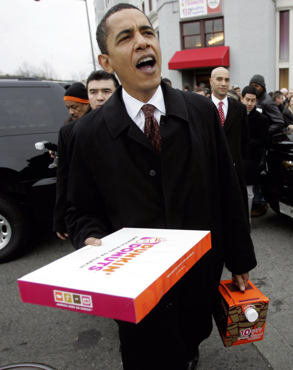 JamesCaulley's tweet photo. @DunkinSA If it's good enough for former US President @BarackObama and @MichelleObama Then it's Good Enough For Me!! #DunkinSa https://t.co/JzFCzNy5qg