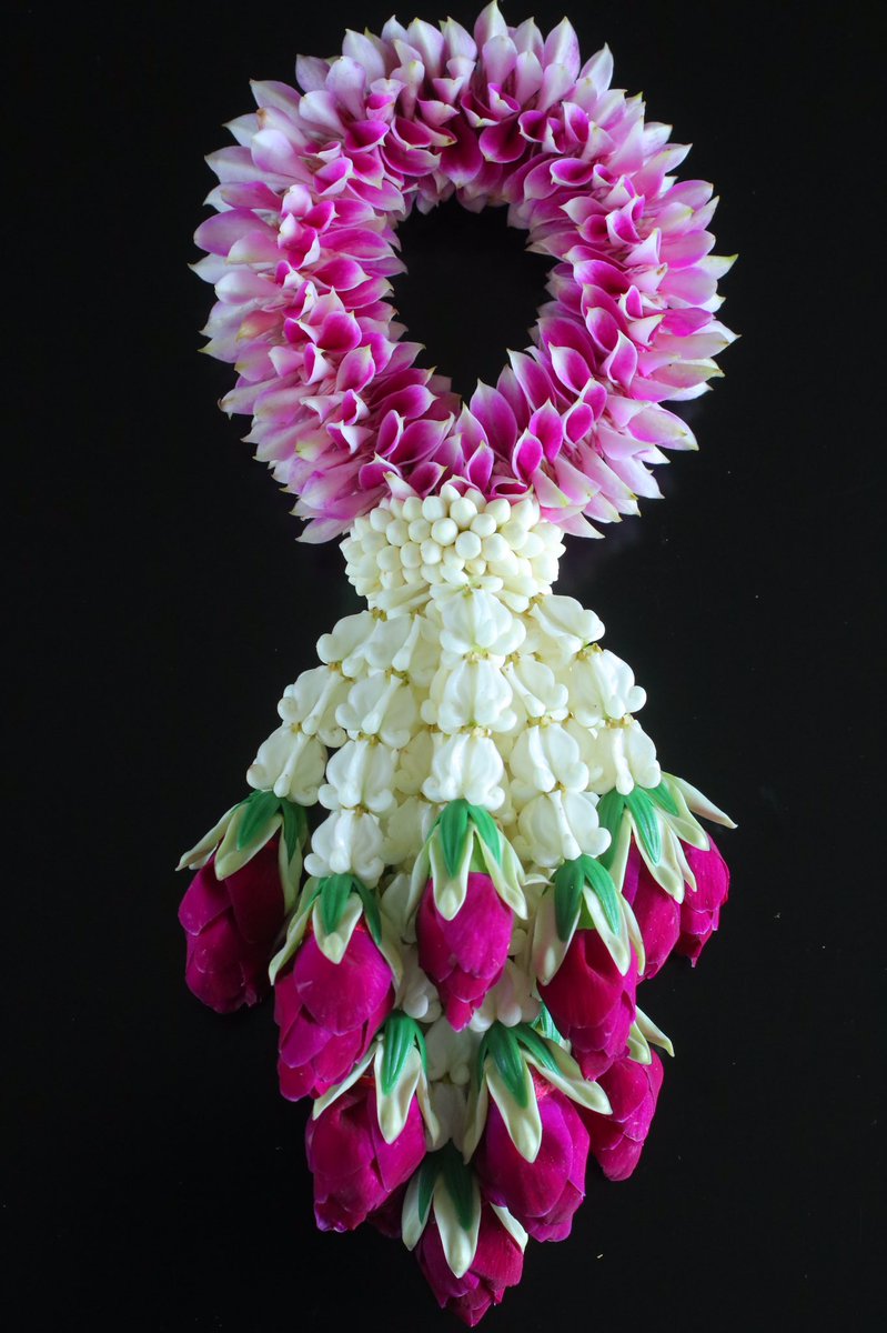 Khunmiyu 生花のマーライ2作品目 花材は蘭 あ むずかった ดอกไม สดร อยยากมากๆๆๆค ะ พวงมาล ย Phuang Malai プアンマーライ 花数珠 Thai Garlands ไทย ดอกไม 花 花輪 タイ Handmade T Co Gwcjczkn6t