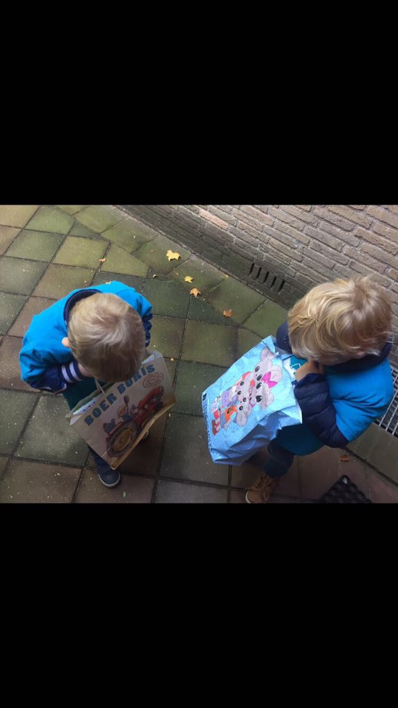 wijk_centrum's tweet photo. Vandaag start de Kinderboekenweek met voor ons als thema Spannend. #betekenisvol #verrassing #samen #voorlezen #lezen #Boekstart #plezier https://t.co/ALJhAlIVDs