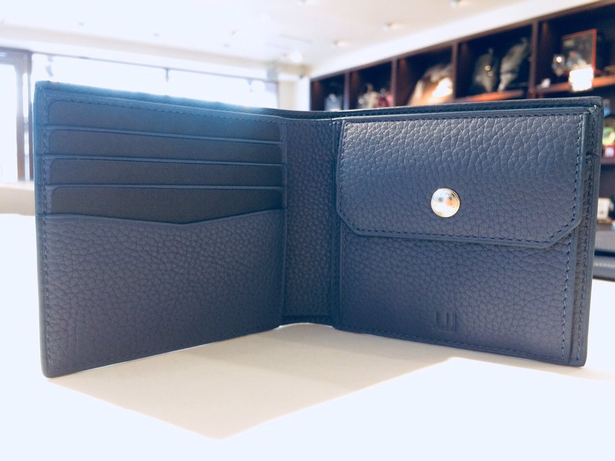 ブランドショップ エイレベル宮崎 בטוויטר Dunhill ボストン シリーズ の お財布 長財布 と 2つ折り財布 厚さが薄めになっているので ズボンのポケットやスーツの胸ポケットに かさばらないデザインになっています ダンヒル ブルー スーツ 紳士 ギフト