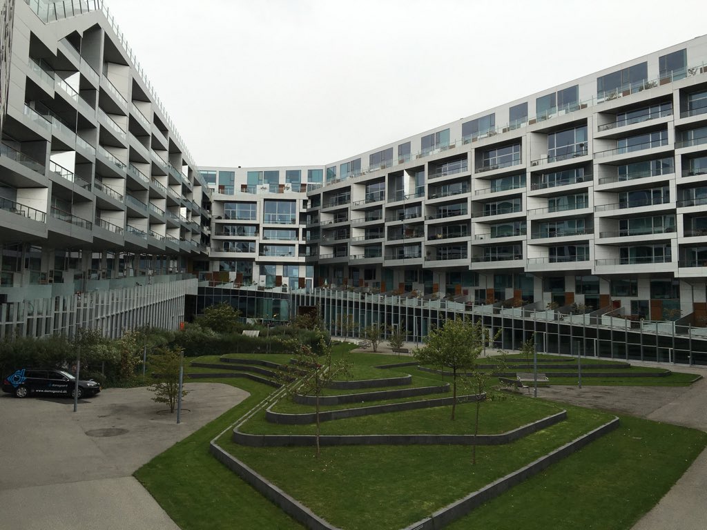 FanchonNorbert's tweet photo. #8house 476 #logements, plus grosse opération immobilière de #Copenhagen #Orestad @bjarkeIngels #Teamarchi https://t.co/eHYQpS9L3g