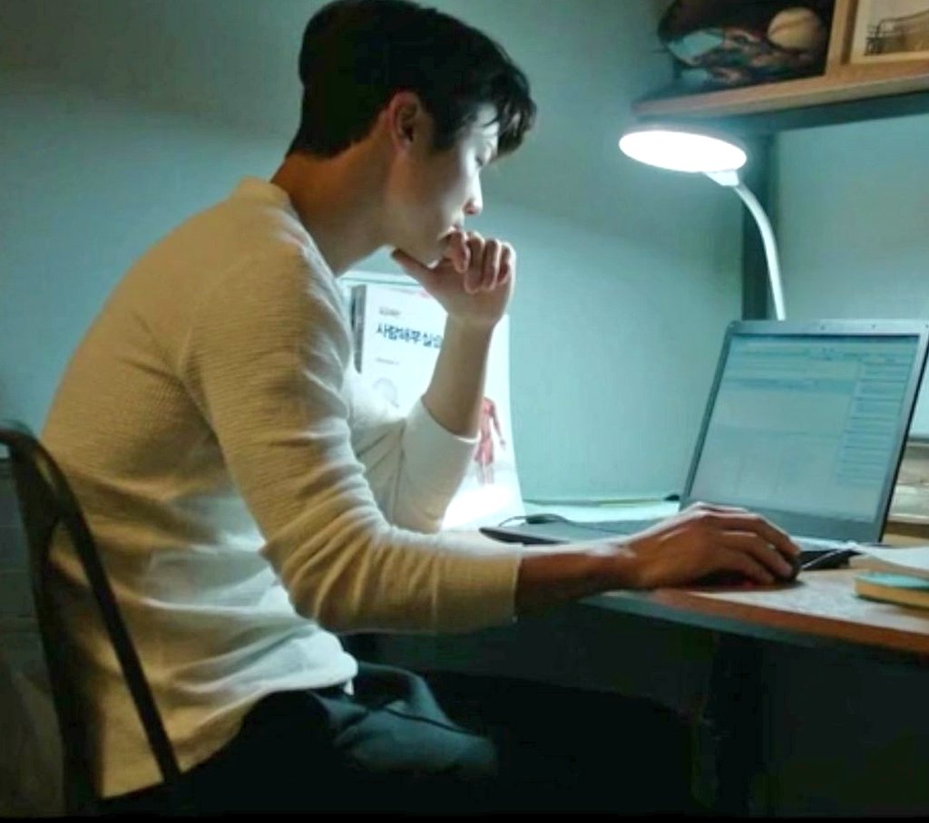 DLRv-D4UEAAKTh0.jpg:large