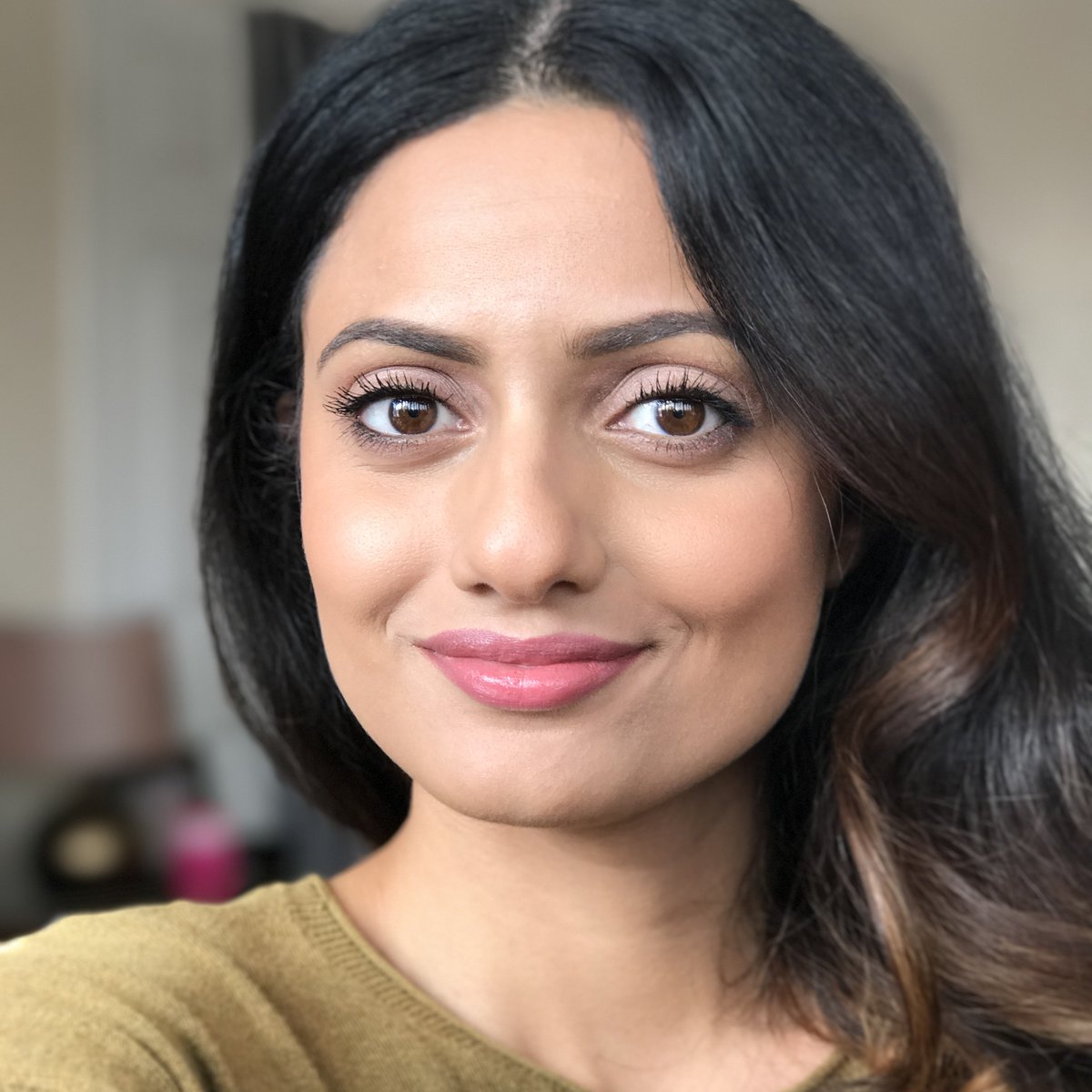 AminaRAli's tweet photo. @BenefitUK 'They're Real' Collection REVIEW https://t.co/TBMedPM94N #mascara #eyeshadowduo #beauty #makeup #theyrereal #bblogger https://t.co/fhvf9PHKnr