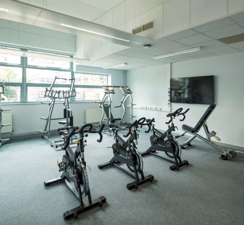 bandkbuild's tweet photo. Today’s pictures by @bandkphoto are from the recently completed new 5 storey teaching block for @KingsleyActive #kingsleyacademy #configueEd https://t.co/OCzM3dYSCs