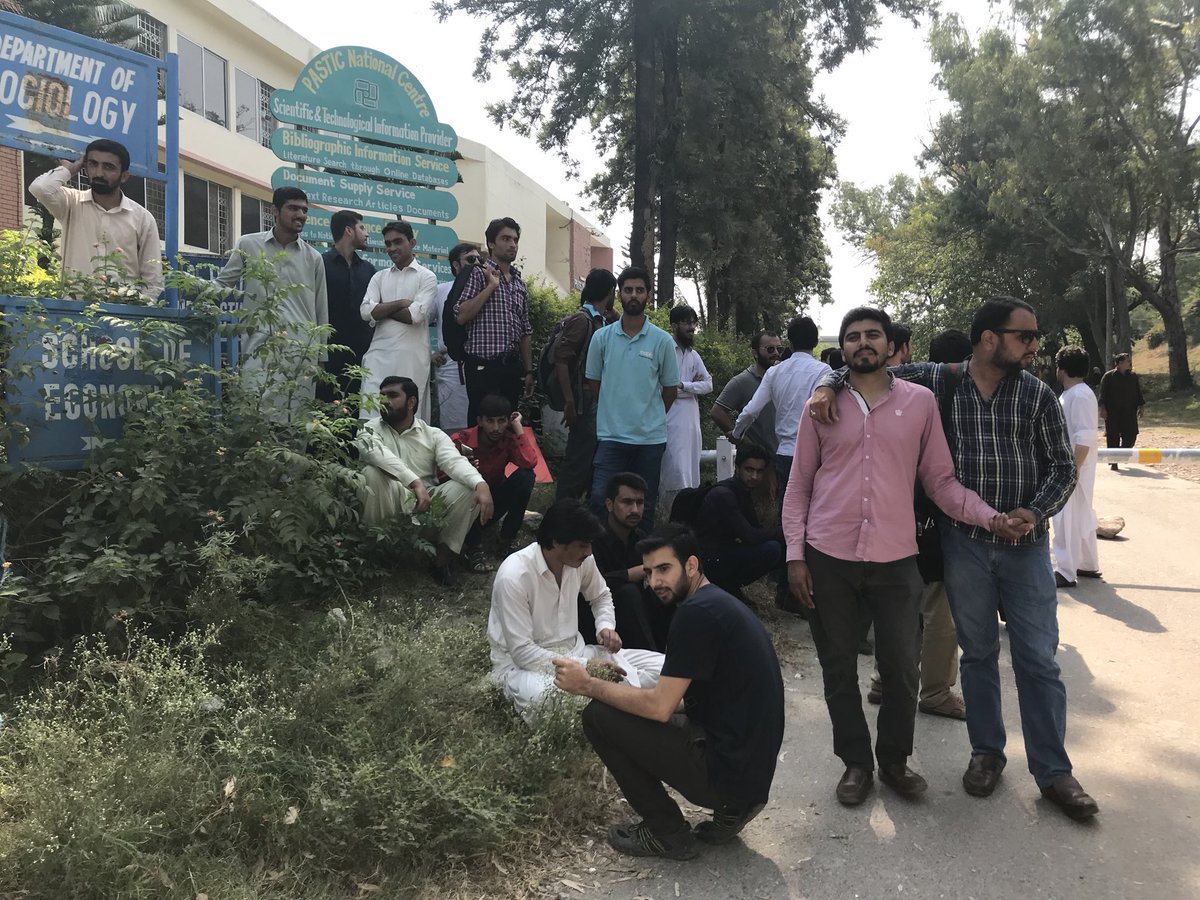 KhiljiMirwais's tweet photo. Strike at Quaid-e-Azam university islamabad, against the corruption of Vice chancellor and unacceptable increase in dues. Report @qau https://t.co/Ysmw8RCy6U