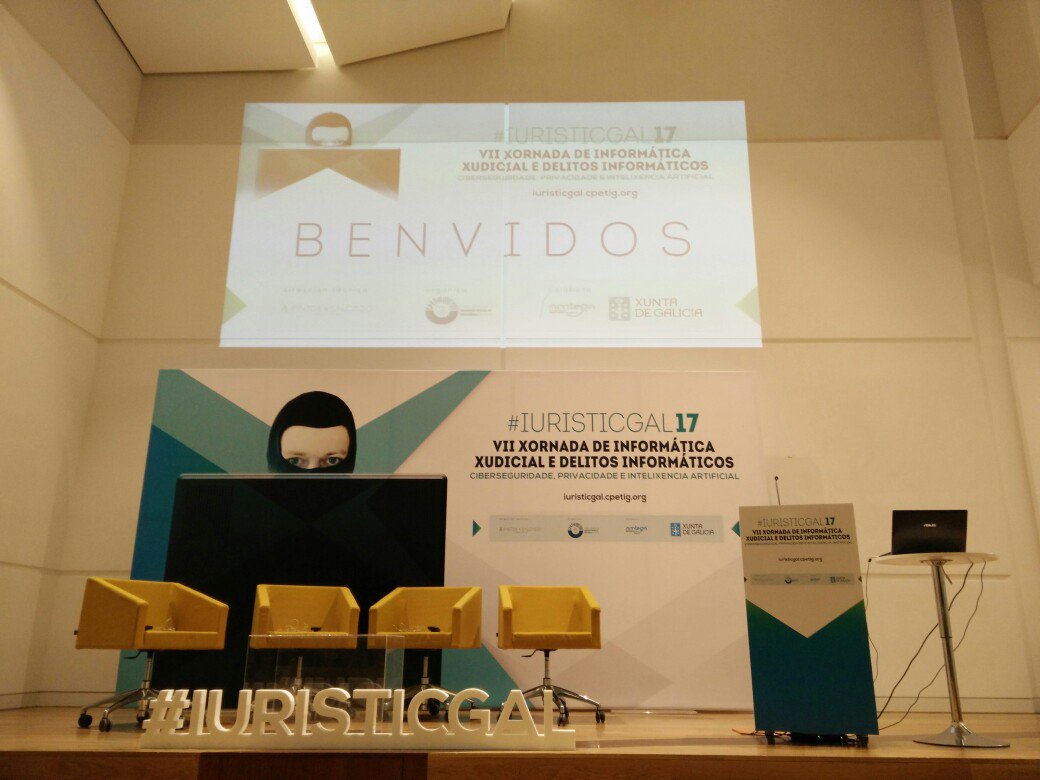 arcFordPrefect's tweet photo. #IURISTICGAL17 en @CidadedaCultura https://t.co/blJBZYQtnN