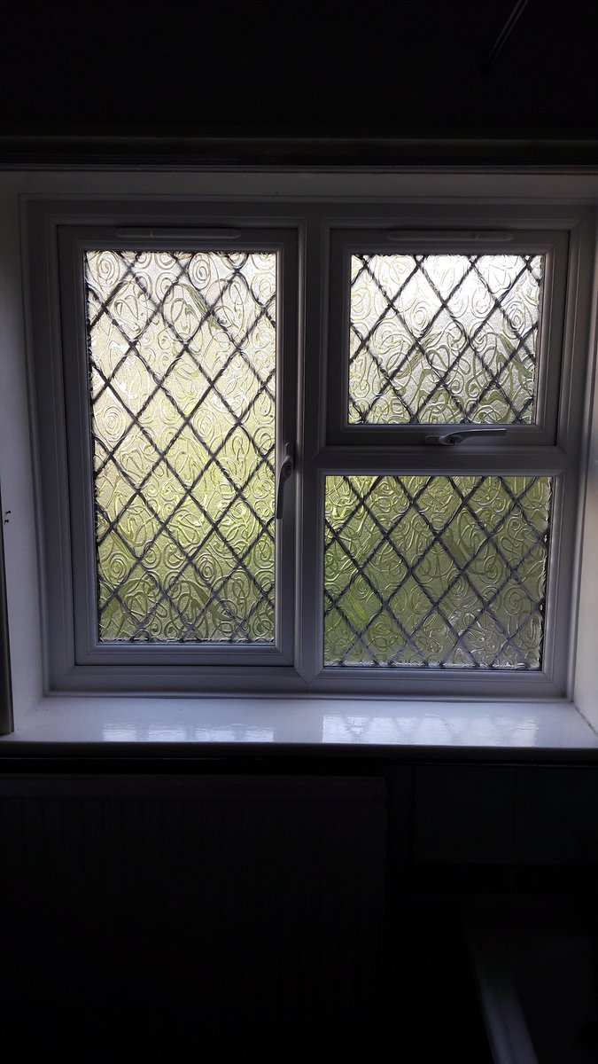 lee_upvc_repair's tweet photo. A couple of single glazed windows replaced yesterday in #Bridlington with a-rated upvc ones #JustInTimeForWinter https://t.co/tv8i9aczK2