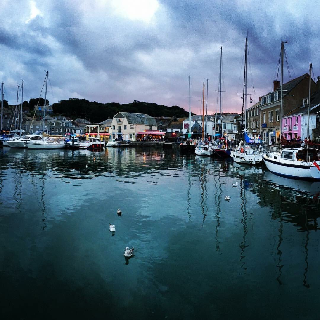 JourneyingArt's tweet photo. "Light and Bright for Autumn" - news about #JenLarkin originals in #Padstow @PHGpadstow -ThePictureHouseGalleries/posts/1669623219724089 https://t.co/Fsro1ArdH3