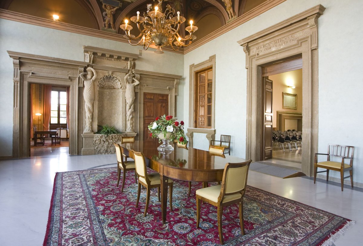 VillaMondragone tweet media