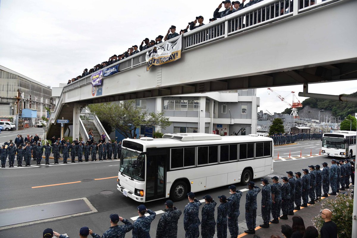 COMNAVFORJAPAN's tweet photo. Family, friends and shipmates pay their respects to honor the USS John S. McCain Sailors and their families. https://t.co/frrinnmlvn