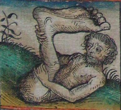 bmiepinal's tweet photo. Quand tu cognes ton petit orteil dans un meuble ... #WoodcutWednesday #ScreamInSilence https://t.co/lO2XrVdwP6
