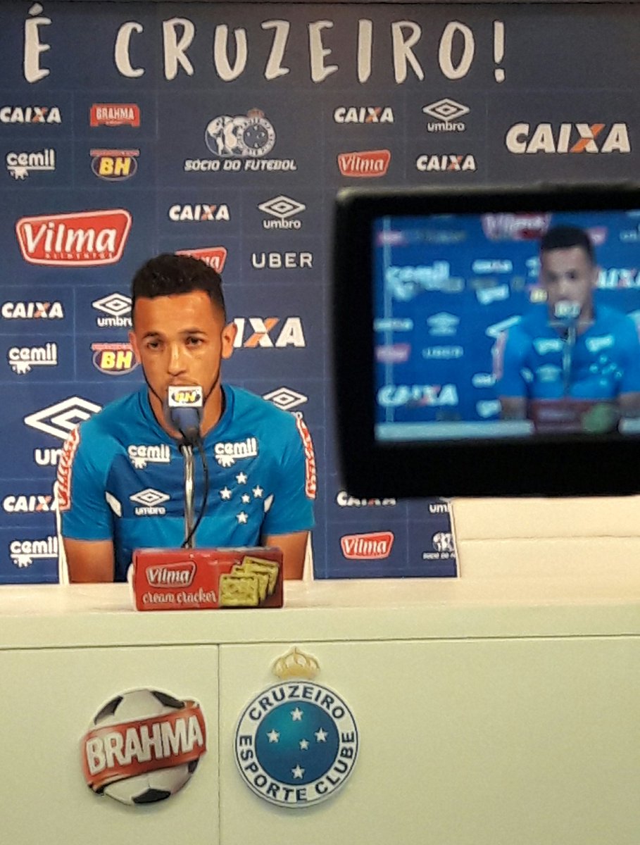 "Minha intenção é sempre ajudar o Cruzeiro. Tive a felicidade de marcar outro gol e espero dar continuidade na boa fase", disse Rafinha.