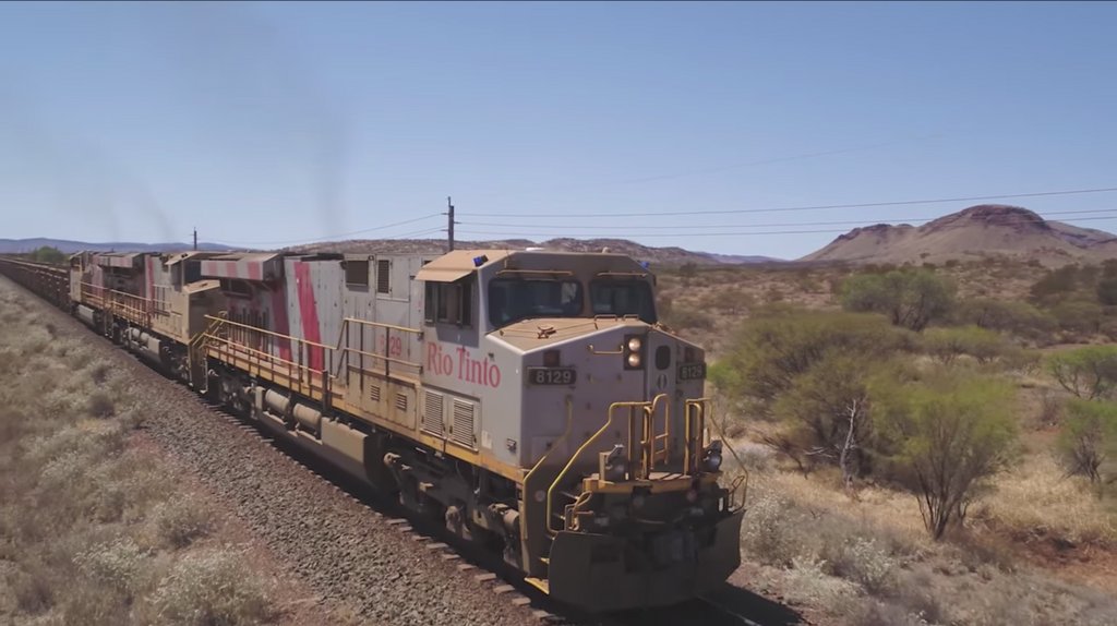 TheMemo's tweet image. Driverless trains now haul iron 100km across Australia bit.ly/2xgJlN8 #DriverlessTrain #RioTinto #Australia