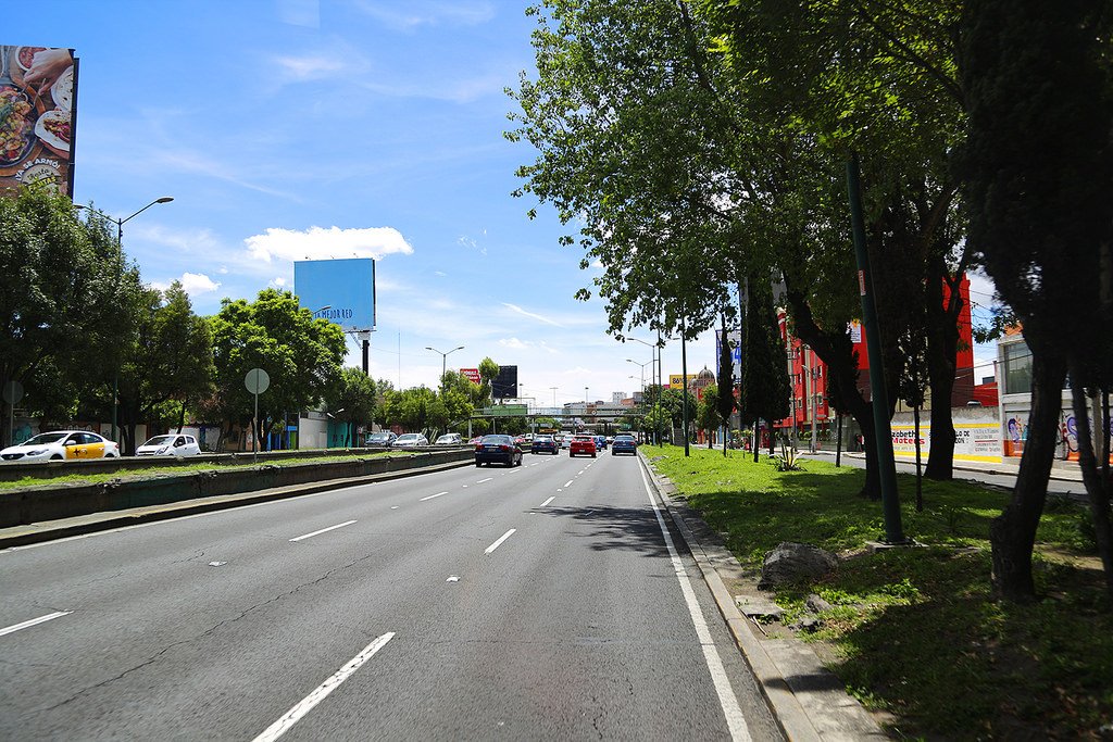 GobCDMX's tweet photo. Consulta alternativas viales en tiempo real durante tu trayecto, a través de las cuentas @OVIALCDMX y @072AvialCDMX https://t.co/T6lq5y72Ih
