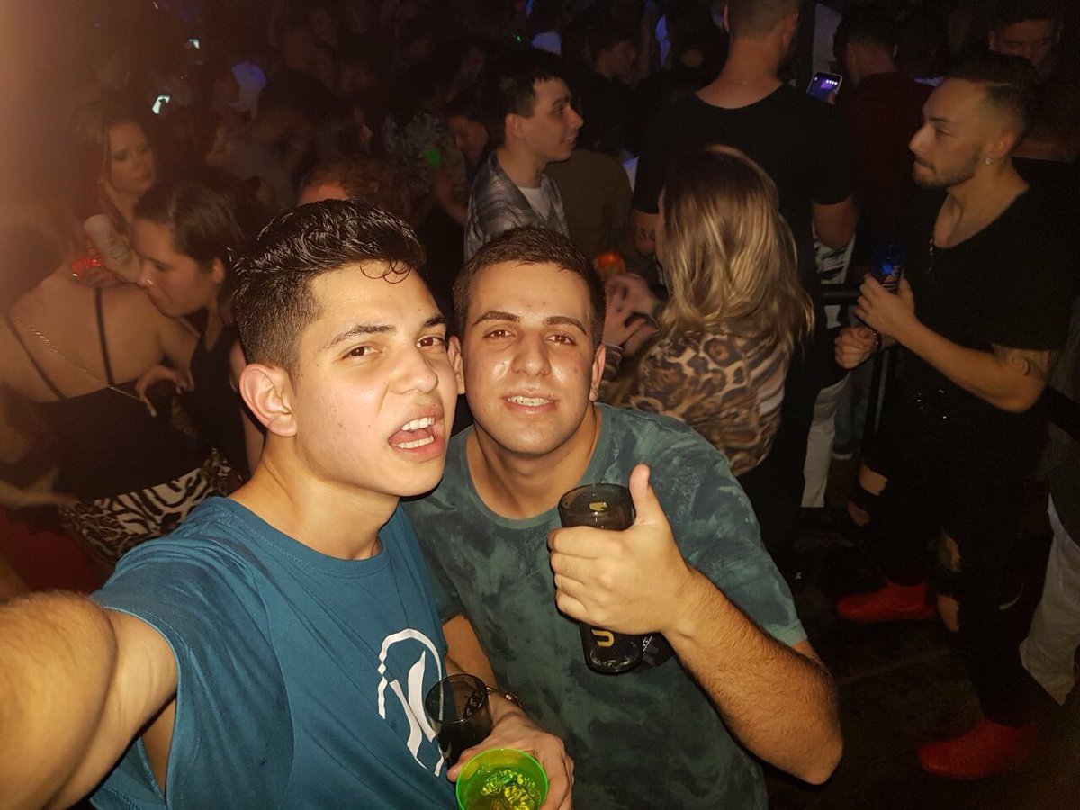 matheus1903_'s tweet photo. É a up, #MelhorOpen 👊🏻😄😜🍺 https://t.co/MxJ0yncBqM