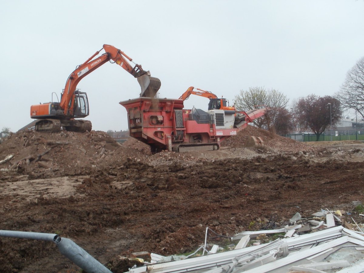 DemolitionPark's tweet photo. Need Crusher hire? Give us a call on 0161 203 6000 today for a quote! https://t.co/wkYIL5zQe6