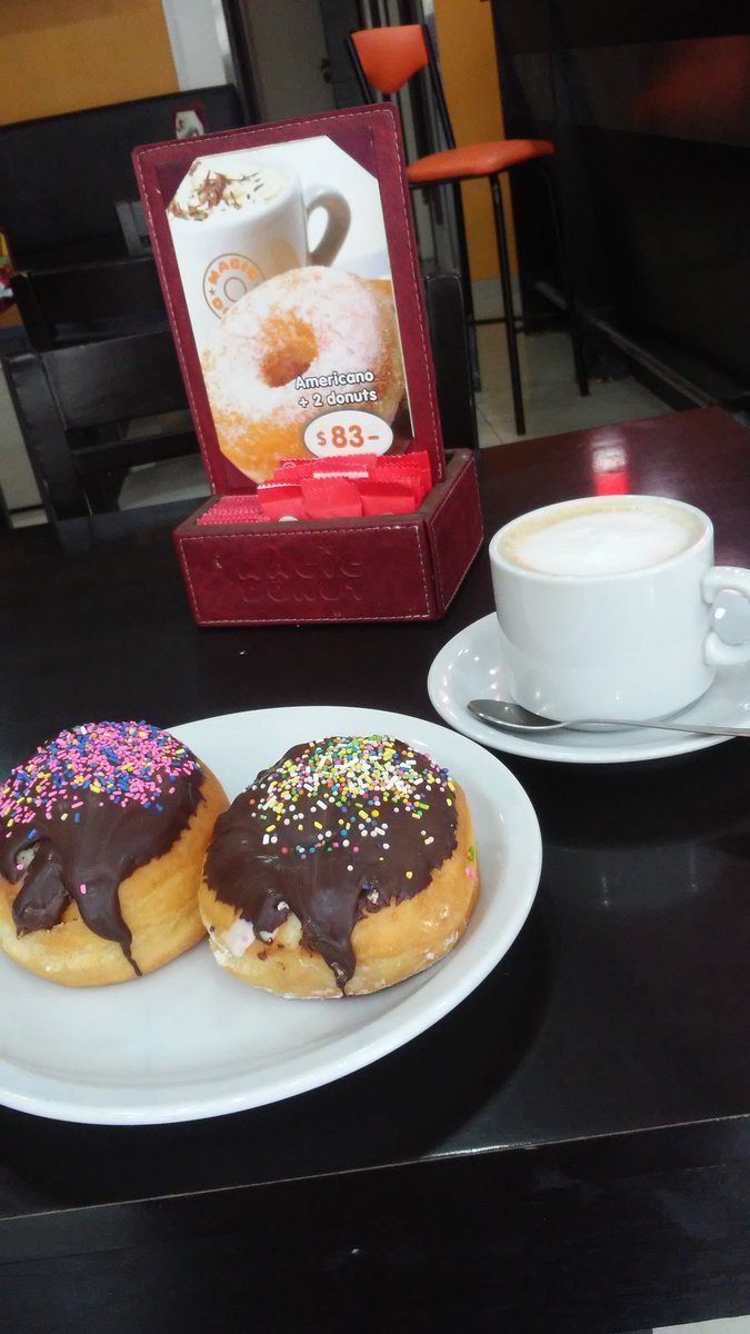 Ayame_NH's tweet photo. La gloria #MagicDonuts https://t.co/6ZcaAAxH8g