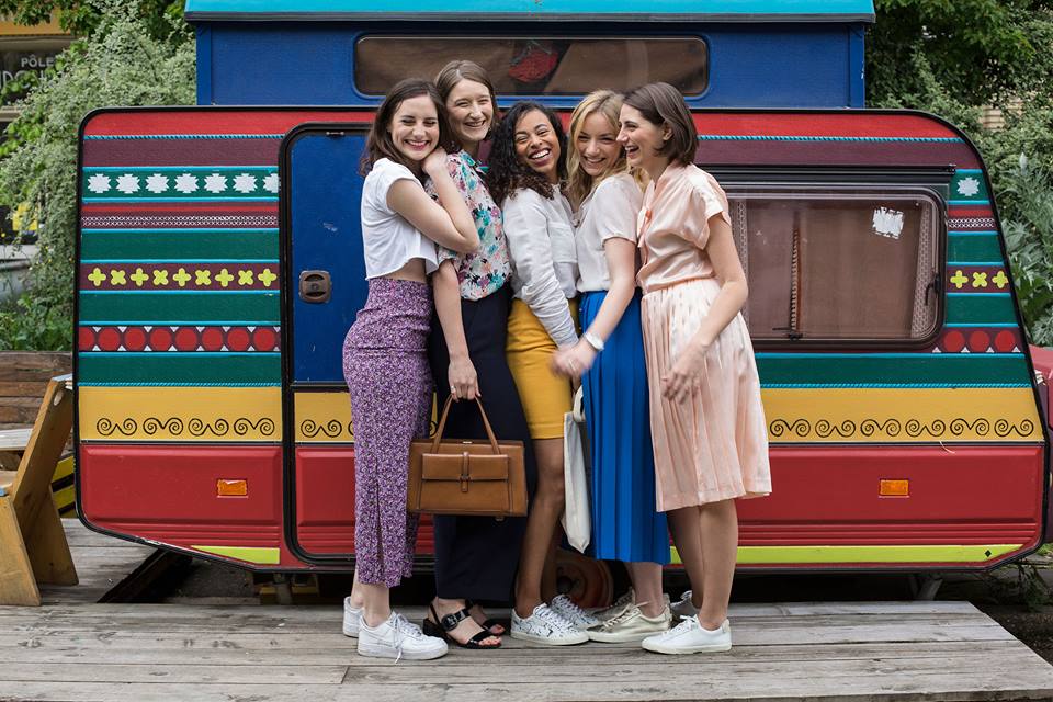 flowherparis's tweet photo. #ZOOM5 / HYLLA PENDERIE PARTAGEE : Comment #consommer autrement dans le secteur de la #mode à un prix raisonnable ? Tu ne connais pas @hylla_penderie ? Va les découvrir > https://t.co/Mf3z56xyJD #ESS #Entrepreneure #Flowher #Mode #Consommation https://t.co/Zb9yjumBZL