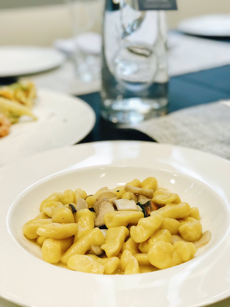 kitchentrouble's tweet photo. Cavatelli allo zafferano, porcini e cozze ! Buon appetito c'è più gusto con #grohebluehome https://t.co/zVSBWYa3nH