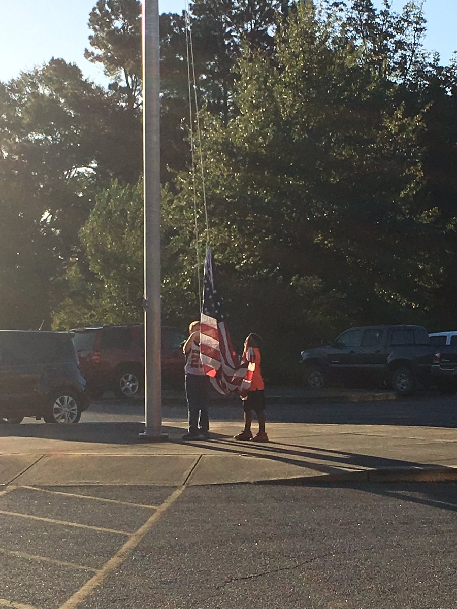 stephens_school's tweet photo. Raising the flag at SES this morning. It's going to be a great day! https://t.co/aFD8ZkJatw