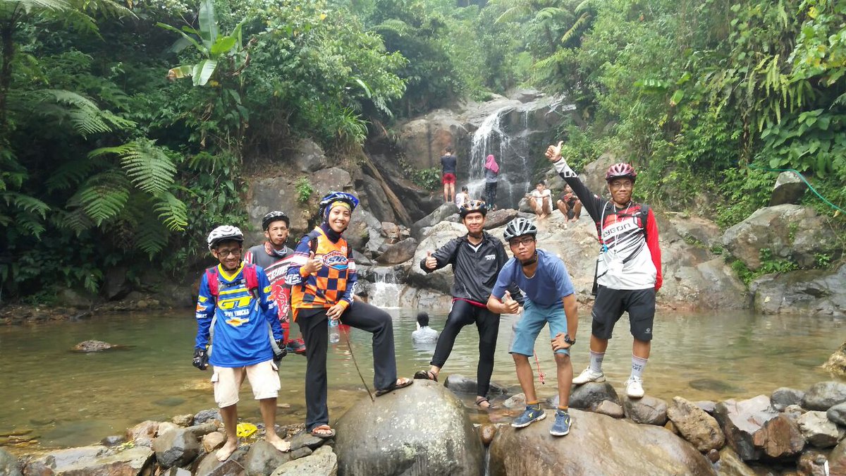 GowesGBMS's tweet photo. Petualangan Gowes Seru Ke 6 Curug in 1 Day,#240917
#CurugMariuk,
#CurugBatuMerah
#CurugRomantis
#CurugHordeng
#CurugKembar
#CurugCiburial https://t.co/0MYp51BbgS
