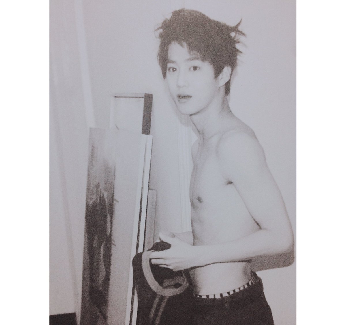 C_EXOL33's tweet photo. @weareoneEXO
#EXO 
#KoKoBop
#TheWarEXO
#NominateEXO  
#EXO_Power
#MTVEMA

🙈 https://t.co/zYiowCpk8o