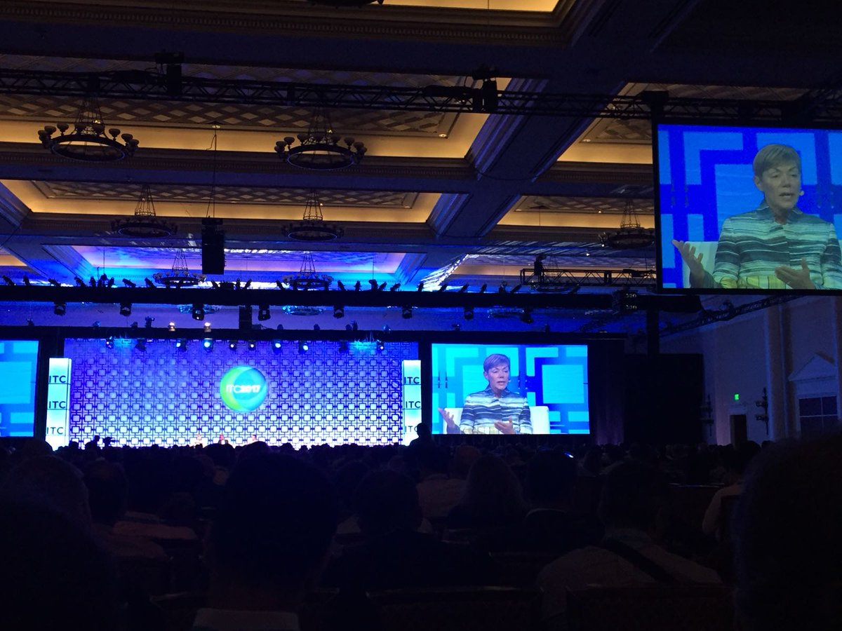 Carolina_Surfly's tweet photo. Really interesting talk at #insuretechconnect on how amazing it is to connect the customer journey through different platforms #PaulaDowney https://t.co/uVv8nqrlqX