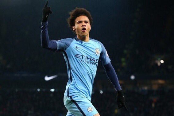 Footballogue's tweet photo. [#PL🇬🇧] Leroy Sané a été chronométré à 35,48KM/h contre Chelsea. Il devient le joueur le plus rapide de Man City devant Walker et Sterling. https://t.co/oJFhEQLhrO