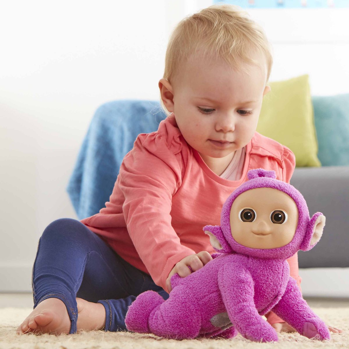 UKMumstv's tweet photo. Final #comp! RT&amp;FLW to win a Shuffle n Giggle Ping! #TiddlytubbiesToys https://t.co/niOBWaffcP