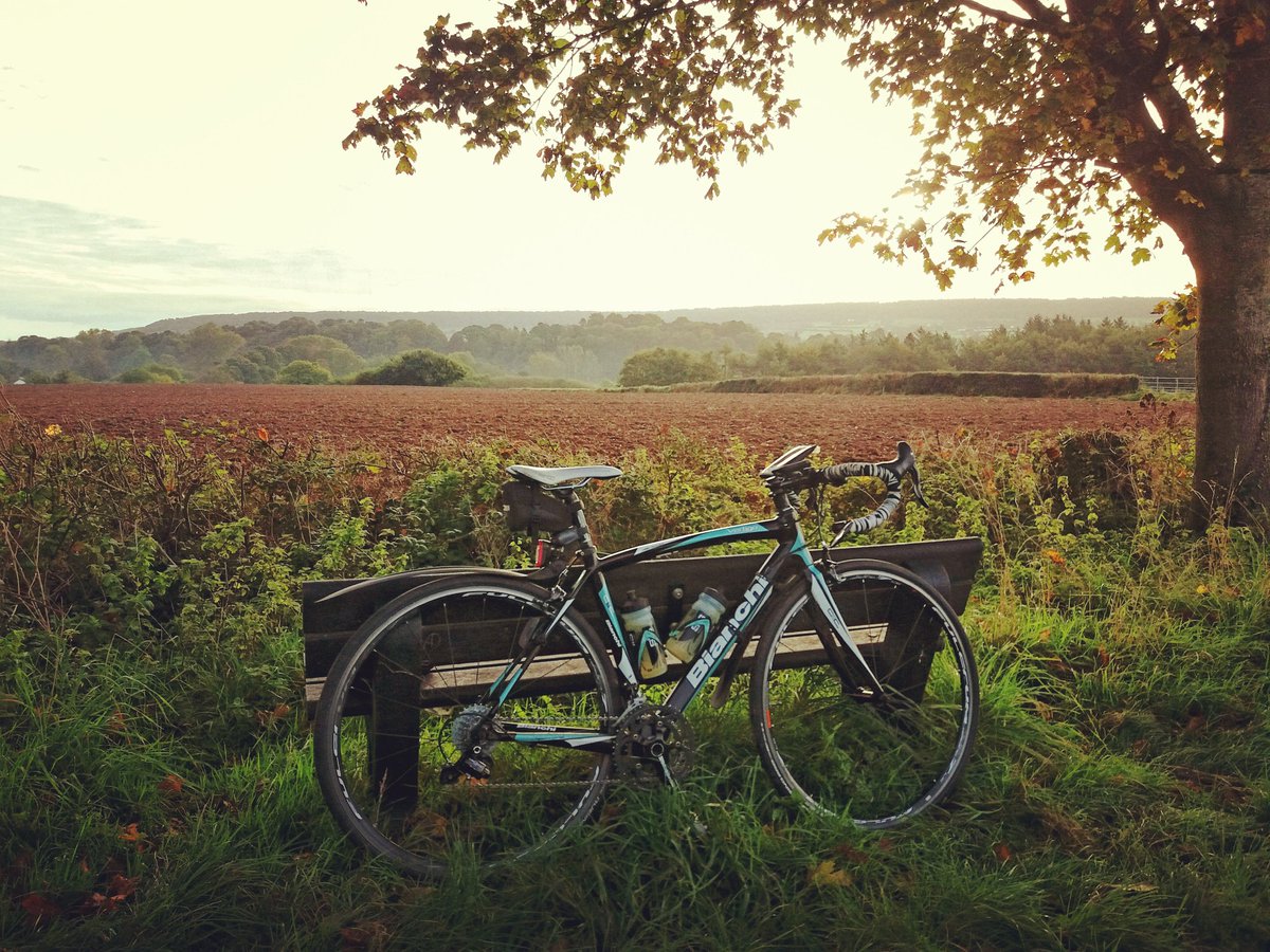 CB_cycles's tweet photo. @AATR_Cycling @cycletography Beautiful morning to be on the bike today #cylecommute #allabouttheride #AATR #cycletography ๐โ๐๐ด https://t.co/IUuezYQ0JH