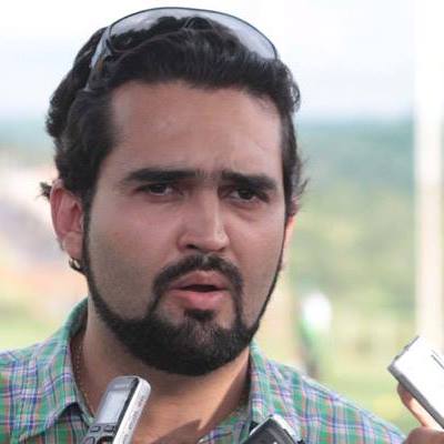 uecdepre's tweet photo. O ESTAGIÁRIO EXAGEROU NO DECRETO DO FDS, MAS SOBREVIVEU.
A AVANTE VERDÃO GANHOU A ELEIÇÃO
@flaviogomide81 É O NOVO PRESIDA DO @UEC_oficial 💚 https://t.co/UWTZsxuRcO