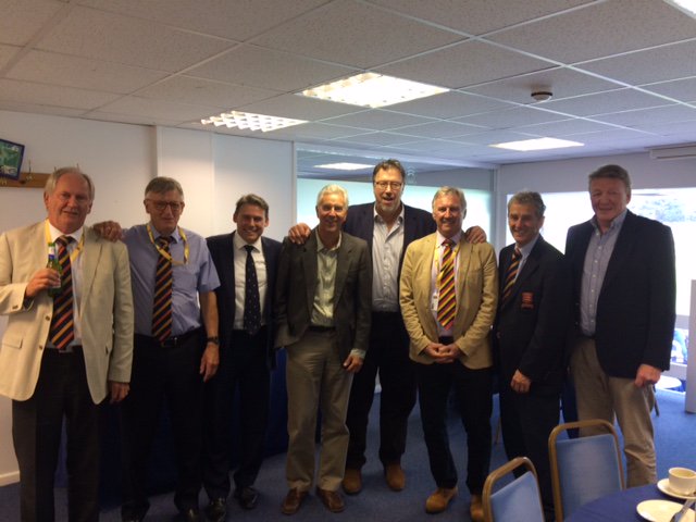 JamesDavisPT1's tweet photo. Essex CCC Championship winning team 1992
Thanks Essex for reunion to celebrate success by Silvers and players. V pleased for Foz and Ravi https://t.co/1vEQAytVlj