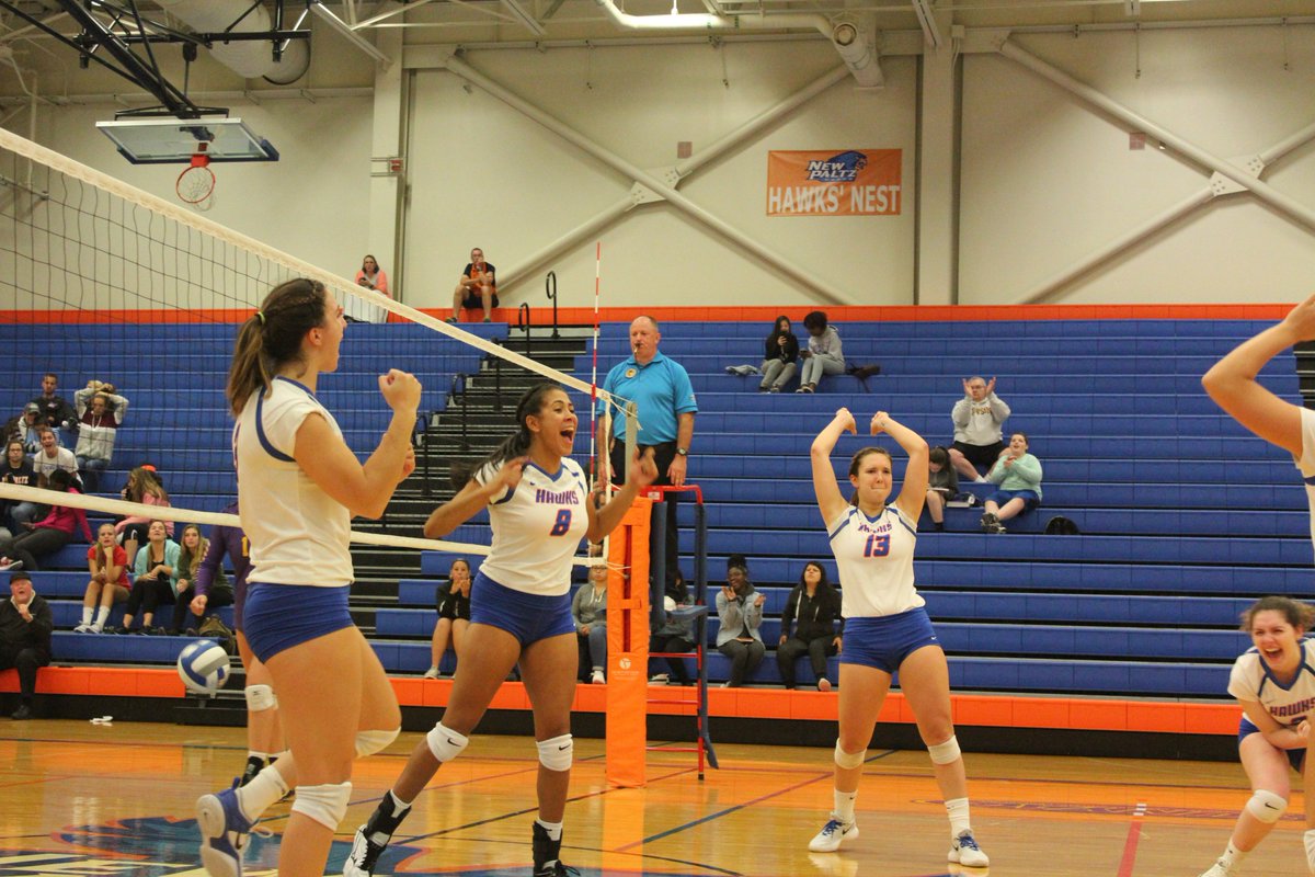 nphawks's tweet photo. #NPHawksWVB extends winning streak to 4 after 3-1 W over @EphSports Wed. @newpaltz #NPHawks #EndingOnEmpty
STORY: https://t.co/u016g8WvLE https://t.co/7pr51JeuRF
