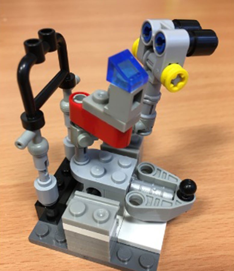 In an #optometry class #students learnt with a slit lamp constructed from a Millennium Falcon <a href="/starwars/">Star Wars</a> #lego kit ow.ly/n9sw30fDgia