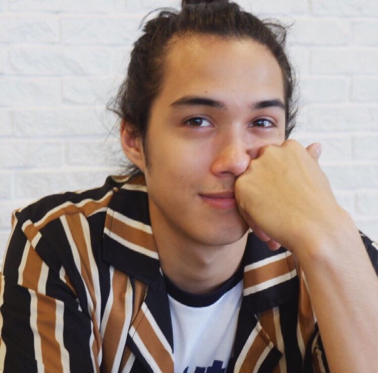 shiffu2016's tweet photo. I'm melted! Hayyysss @EsguerraTommy ipa clone na tlaga kita mga sampu! Lol

#LaLunaSangreKasangga https://t.co/QQePujcwzw