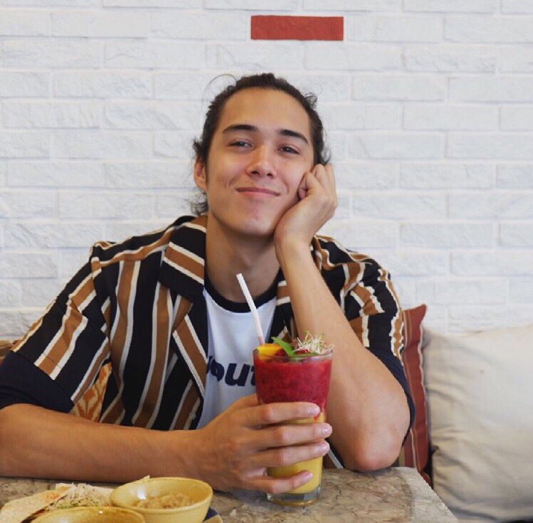 shiffu2016's tweet photo. I'm melted! Hayyysss @EsguerraTommy ipa clone na tlaga kita mga sampu! Lol

#LaLunaSangreKasangga https://t.co/QQePujcwzw