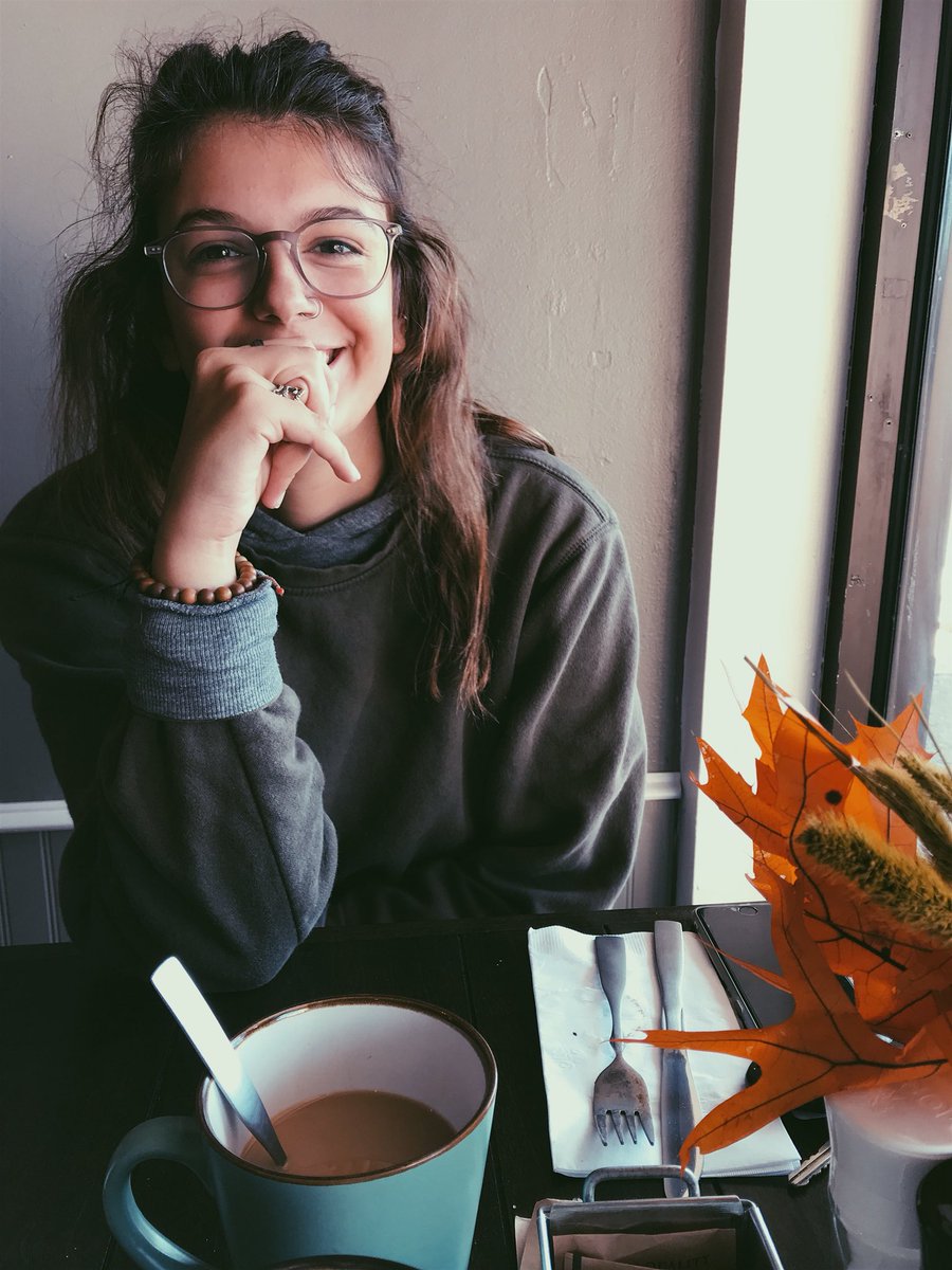caseygoic's tweet photo. Why is my best friend so pretty https://t.co/CCSLDQ1nWZ