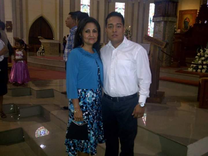 carmitayamelro1's tweet photo. Con mi querido hjito https://t.co/75GHaTLZu7