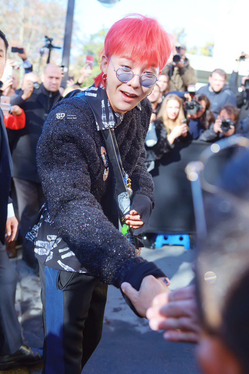 nrliajie's tweet photo. he is super duper cute ππ
#gdstan #gdforlyfe https://t.co/SMHEXjOIPx