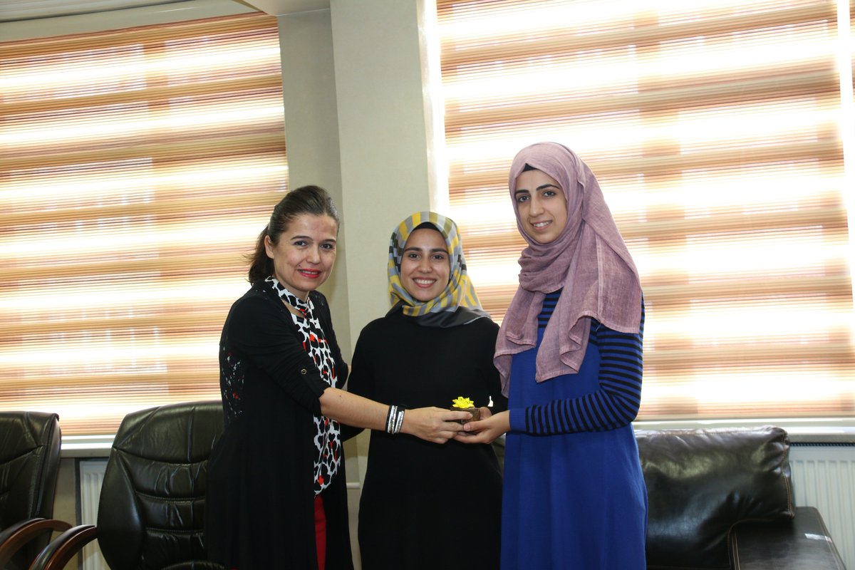 karabuktso's tweet photo. Geleceği Yazan Kadın Projesi  Finalistleri KTSO Başkanı Tuncay Özcan'ı makamında ziyaret etti.
https://t.co/vJGYK8suKb https://t.co/so6kjA6sFr