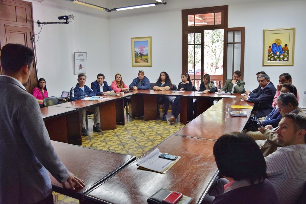 iicaparaguay's tweet photo. [Ahora] Lanzamiento Oficial del Curso Virtual sobre Producción Sustentable de Flores: #Rosas #Crisantemos #Orquídeas 
#DEA #MAG #SENATICs https://t.co/LrsdxZwtnm