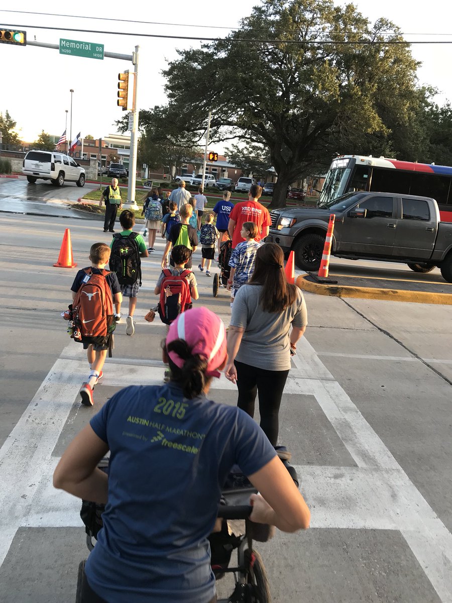 MoffettTeach's tweet photo. Happy Walk to School Day!!!! It was so much fun! #WalktoSchoolDay @MeadowWoodSBISD https://t.co/hhQ38hVQdC
