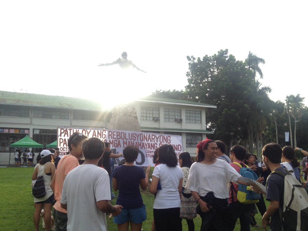 uplbperspective's tweet photo. NOW: The collective singing of "Do You Hear the People Sing?" has commenced. #OctoberRevNa https://t.co/ca1WQFNRYQ