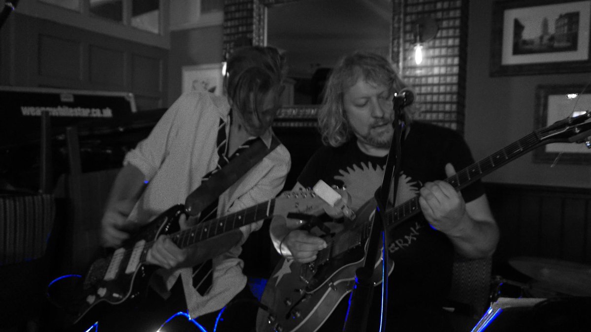 Whitestar tweet media